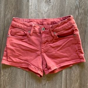 Pink shirts from Uniqlo